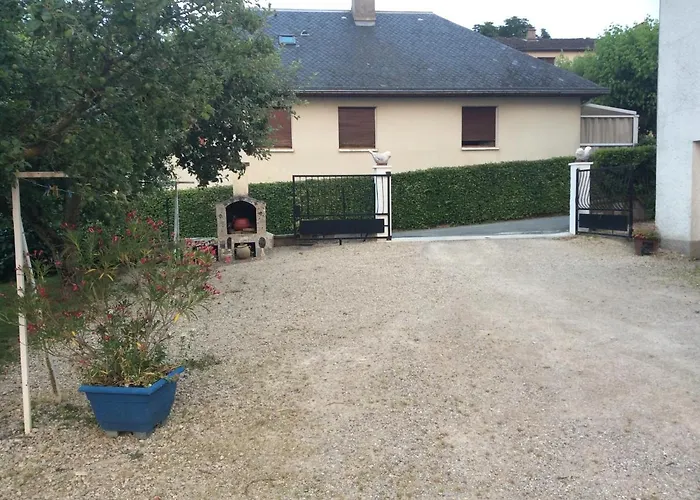 Independante + Sanitaire Pres Centre 3*